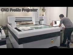 Ausstellungsraum für optische Instrumente