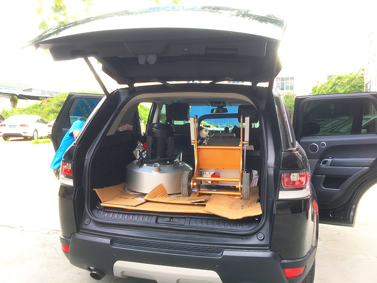 220 kg schwere Granitschleifmaschine mit 3-teiliger Schleifplatte und 10,6 l Wassertank
