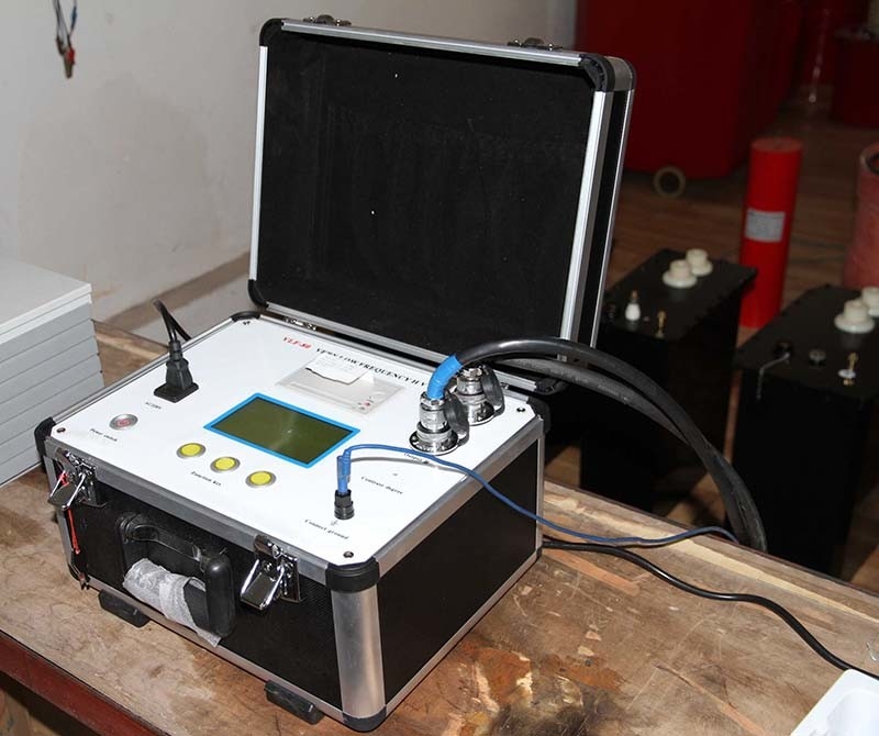 Multi Nennspannungs-elektrischer Test gesetzte Niederfrequenz-sehr niedrige Frequenz Hipot Prüfvorrichtung