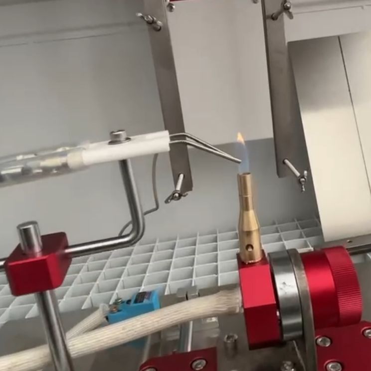 ISO 11925-2 zertifizierte Entflammbarkeitsprüfanlage mit Edelstahlkonstruktion und 0,7 m/s Rauchgasgeschwindigkeit für Baustoffe